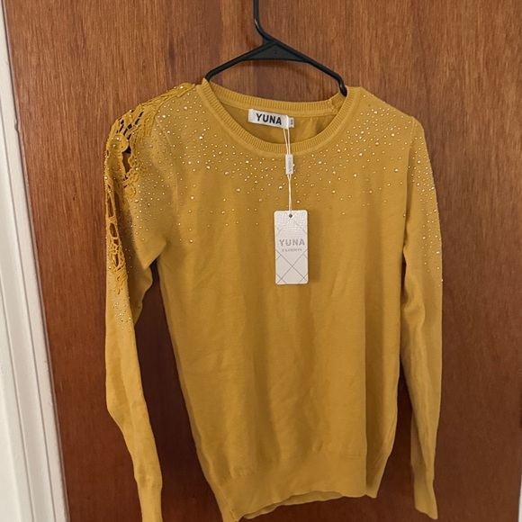 Mustard Yellow Sweater with Lace Detail - Picture 7 of 11